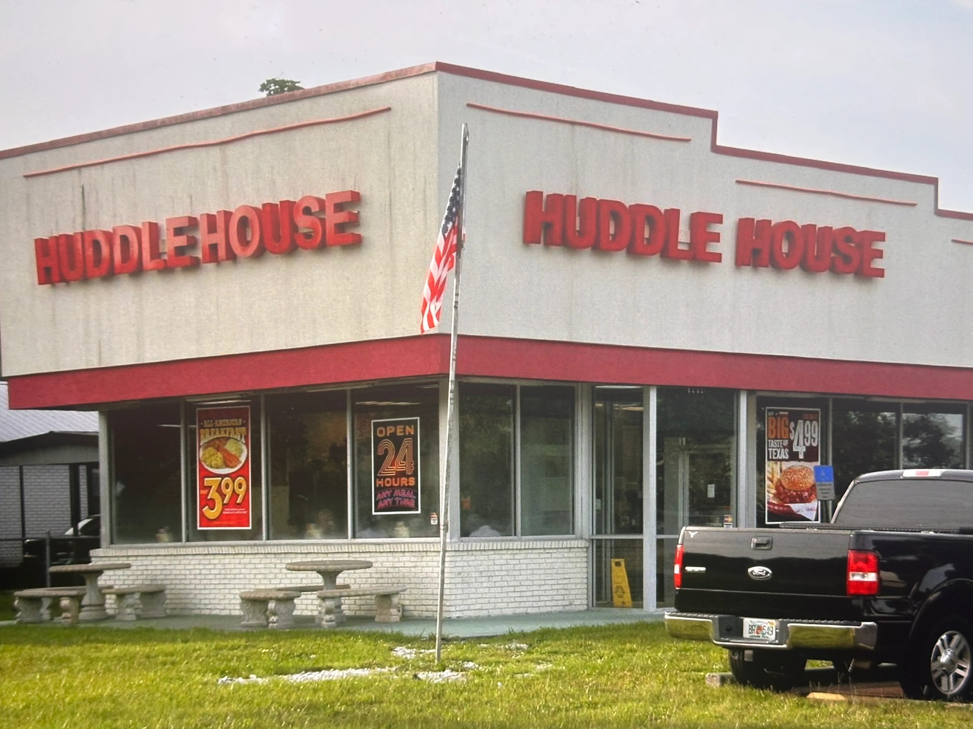 Huddle House in Palatka, FL